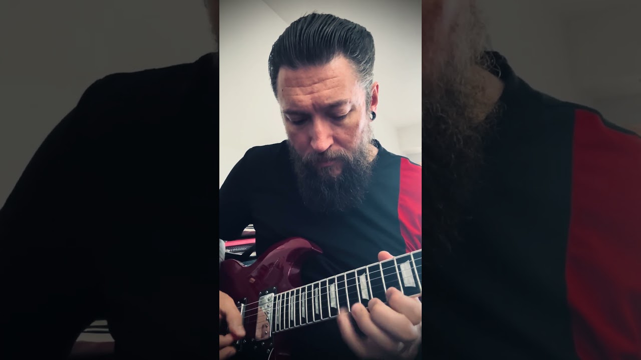 Simple pentatonic lick to help gain speed and add fluidity to your solos. This is D Minor 🔥