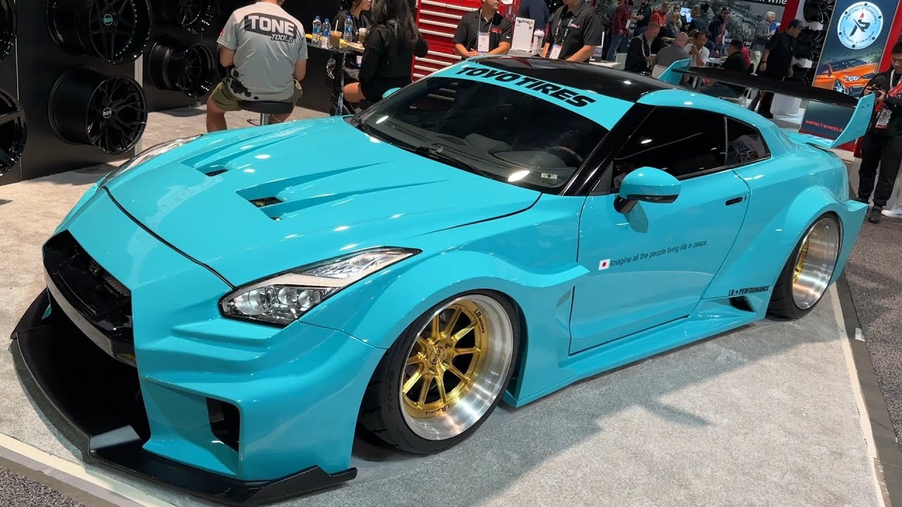 Wide Body Liberty Walk Nissan GTR - YouTube