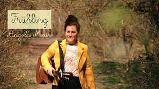 Frühling | Angela Mair
Dear all, I started writing songs when I was 11 years old, before I had any idea of playing (classical) guitar. I have created a seperate YouTubeChannel, dedicated to my songs (https://www.youtube.com/@angelamair-liedermacherin). Exactly today, its the Channels 4th birthday and I want to share with you my new song about spring also here on this Channel. I hope you like it!
***
Recently I wrote my song Frühling (Spring), when I had the impression that spring was finally coming - after a long and harsh winter season. I hope you like it!
Thanks to Franz Schaden at wavegarden (Audio) and Roland Genewein, Videoproduktion Seestadt for realizing my video.
Filming date and location: 22. März 2026, Seestadt Aspern, Vienna - Himmelteich.
Special thanks to the sun, we were so lucky to have it with us! You find the lyrics below. Yours, Angela
***
Liebe alle,
angefangen, Lieder mit Texten zu schreiben, habe ich mit 11 Jahren, bevor ich jegliche Ahnung hatte von der (klassischen) Gitarre. Ich habe einen separaten YouTubeChannel für meine Lieder eröffnet (https://www.youtube.com/@angelamair-liedermacherin). Heute genau ist der 4. Geburtstag des Channels, deswegen möchte ich auch hier mein neues Lied Frühling mit dir teilen. Ich hoffe, es gefällt dir!
***
Mein Lied Frühling habe ich vor kurzem geschrieben, als ich das Gefühl hatte, dass er nun, nach einem langen und kalten Winter, zum Vorschein kommt. Ich hoffe, dass es euch gefällt!
Danke an Franz Schaden von Wavegarden (Ton) und Roland Genewein, Videoproduktion Seestadt für die Umsetzung dieses Videos.
Drehtag und -ort: 22. März 2026, Seestadt Aspern, Wien - Himmelteich.
Danke an das Wetter, das wir Glück hatten und die Sonne immer wieder aufgetaucht ist! Alles Liebe, Angela
***
Wenn die Sonne erwacht
Die ganze Stadt lacht
Wenn der Vogel seine Lieder singt
Und die Frau, die sonst so mürrisch blickt, mir vom Fahrrad winkt
Wenn die Blume sich traut
Aus der Erde vorschaut
Wenn der Storch schon träumt von seinem Nest
Meine Schulter sich endlich entspannt fallen lässt
Dann ist der Frühling nicht weit
Nimm meine Hand, wir gehen zu zweit
Dann ist der Frühling nicht mehr fern
Mein Herz ruft laut, ich hab dich gern
Fängt der Tag früher an
Weil die Nacht nicht mehr schlafen kann
Steigt der Igel aus dem Laub heraus
Und das Kind, das nur den Winter kennt,
entdeckt den Spielplatz vor dem Haus
Dann ist der Frühling nicht weit…
***
Angela Mair, Februar/März 2026
***
www.angela-mair.at
shop.angela-mair.at
***
Follow me also on SocialMedia!
Facebook: https://www.facebook.com/angela.mair.547
Instagram: https://www.instagram.com/angelamairmusic/ Frühling | Angela Mair