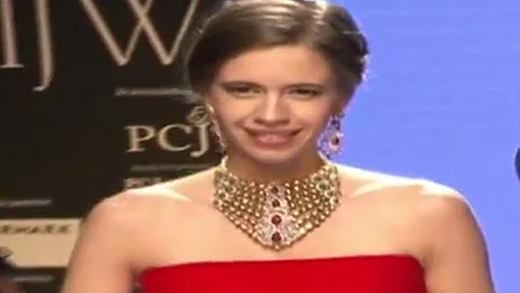 IIJW Fashion Show: Kalki Koechlin walks the ramp on Day One at IIJW