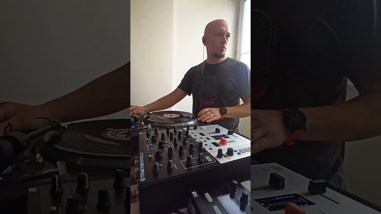 Classic Drum & Bass One turntable scratch mix (2024)