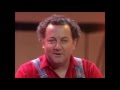 Coluche face  3 journalistes suisses