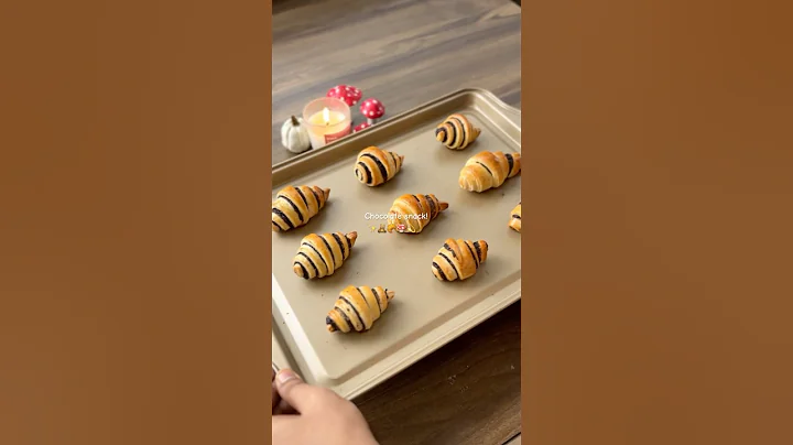 Chocolate croissant rolls!#cute #youtubeshorts#baking#food #gilmoregirls #viralvideo #bakingtherapy