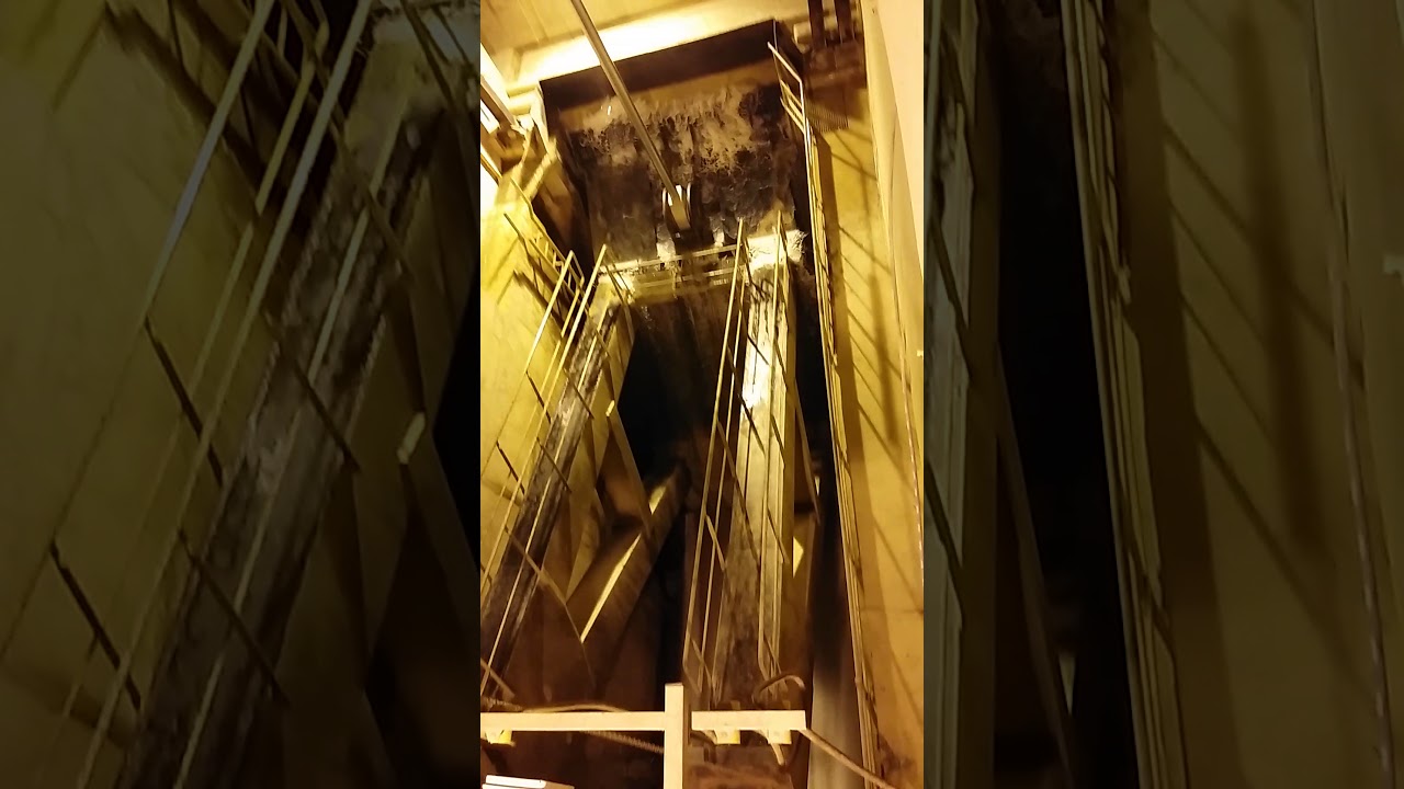 L'ouverture de la vanne de la vidange de fond - Barrage Al Wahda