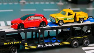Автовоз везет маленькие металлические машинки и пассажирский автобус сборник видео