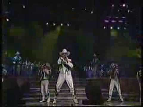 Banda Maguey "Tumbando Caña"