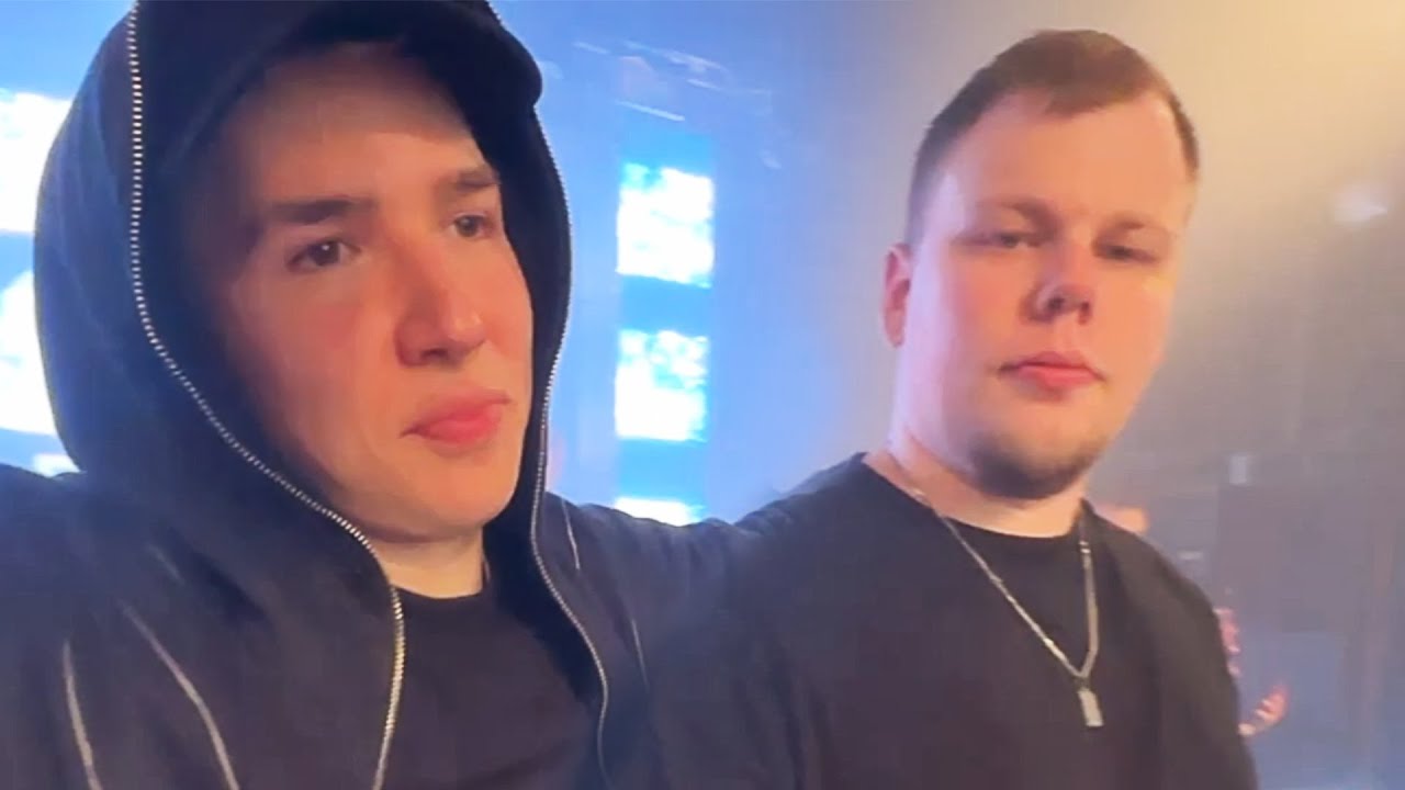 MIT TANZVERBOT IM CLUB