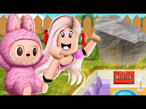 I Built A SECRET Tiny Home For My LABUBU! (Roblox)