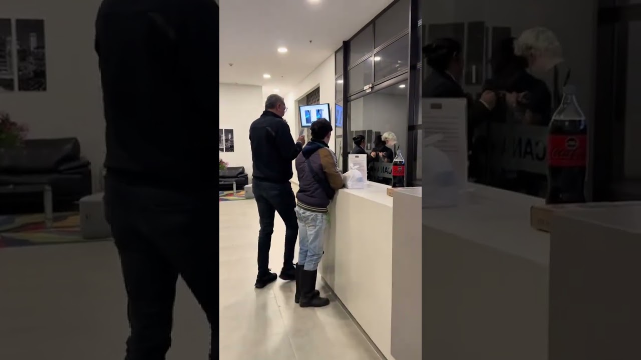 🔴Le gritan ladrón a David Racero y lo sacan de un conjunto al que estuvieron haciendo campaña