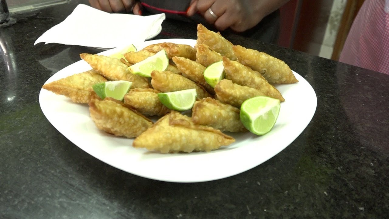 BEEF SAMOSA_ Easy way of making samosa pockets and beef fillings with spring onions. 