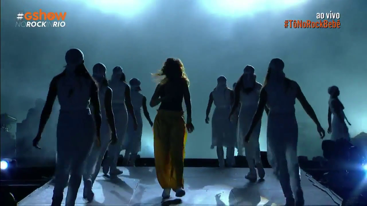 Rihanna - Where Have You Been (Live At Rock In Rio 2015) - YouTube