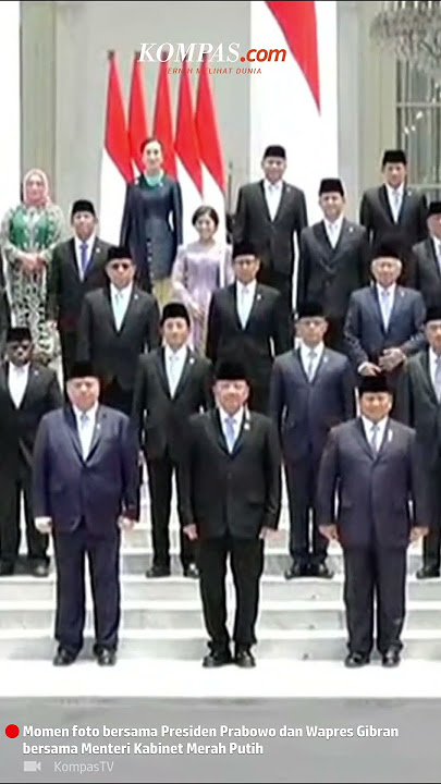 Detik-detik Prabowo-Gibran Foto Bersama Menteri Kabinet Merah Putih di Istana
