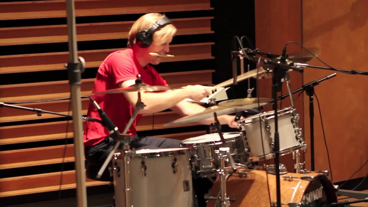 Revis • In the Studio • "Reach" David the Multitasker