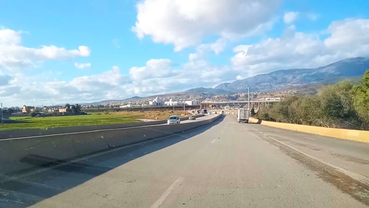 تابعو جولة على الطريق السيار عند مدخل مدينة خميس مليانة NE 4K SCENIC DRIVE MELIANA ENTRY