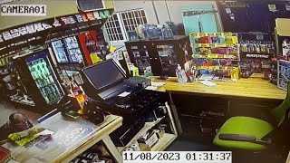 Famous Deputies searching for suspect after Pickens County Store allegedly burglarized Profile