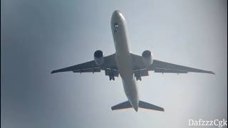 Saudia Arabia B777-300er SV1037 HZ-AK16 Medina(MED)-Jakarta(CGK) #planespotting#aviation#fypシ゚viral