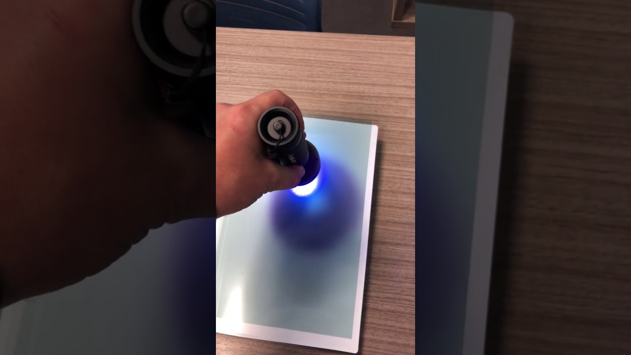 How photochromic self-tinting film works