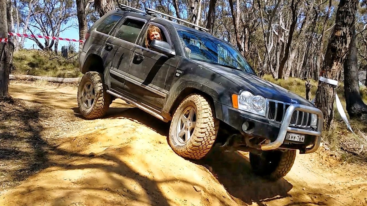 Jeep Grand Cherokee Hemi @ 4X4 Test Track - Youtube