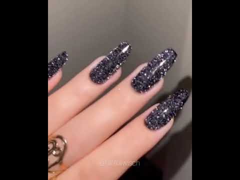 مناكير اظافر اسود لامع