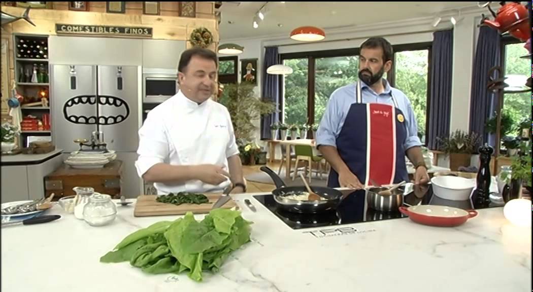 ROBINFOOD / Paletilla asada con graten de acelgas + Cóctel Txiruliru