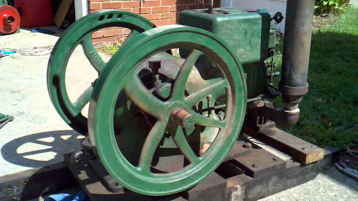 IHC Model-M 1 1/2 hp overstrike Stationary Engine