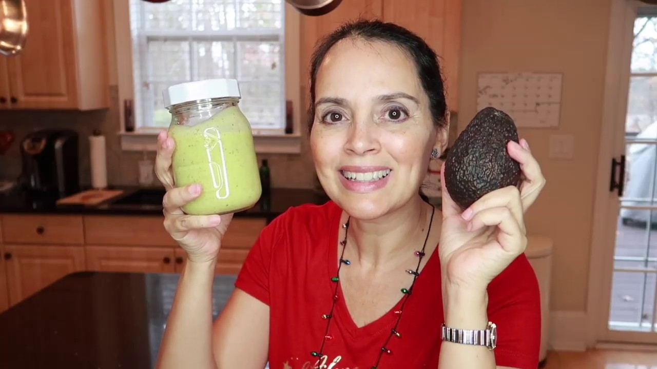 Aderezo de Aguacate con Cilantro, perfecto para las ensaladas y bowls.