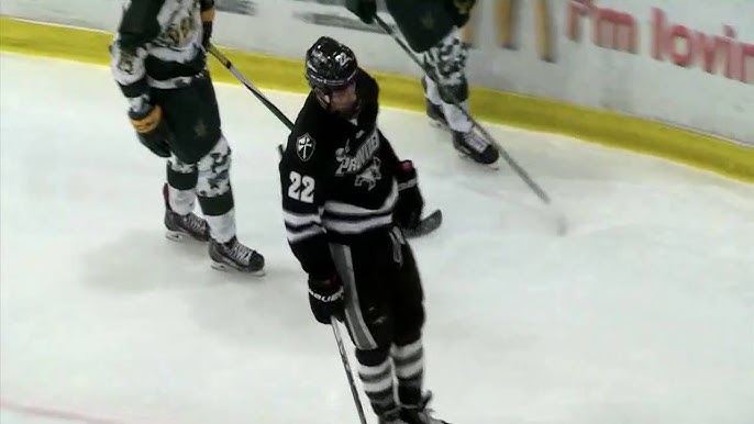 Kraken's Brandon Tanev blows kiss to Avalanche crowd after scoring goal in  Game 2, Kraken