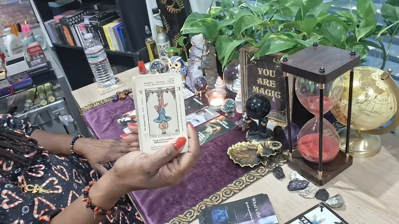 Теперь они видят, что отвергли свое божественное наследие, чтобы привлечь внимание. *Глубокое Сож...