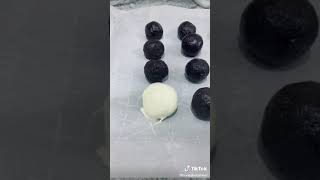 ? tiktok honeybobabear - Easy Oreo balls! We are so close to a 1 million followers ?  (Click Su