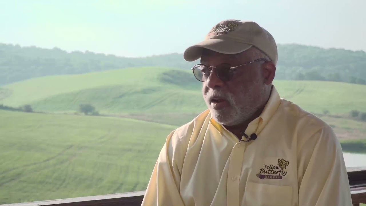 Former Cleveland Mayor Mike White talks with 3News Leon Bibb - YouTube