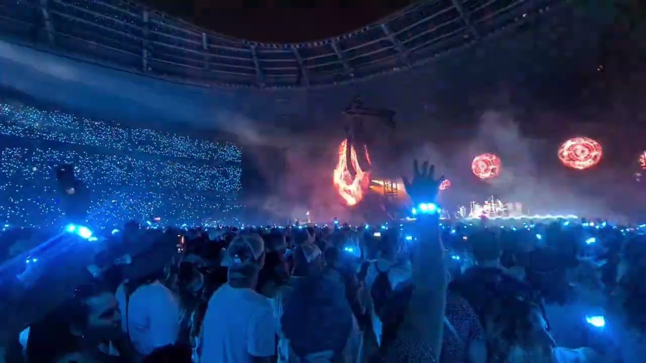 Coldplay - humankind Live in Paris 19.7.22
