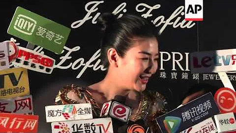 Li Ya Peng makes first public appearance in Hong Kong after split from Faye Wong. - DayDayNews