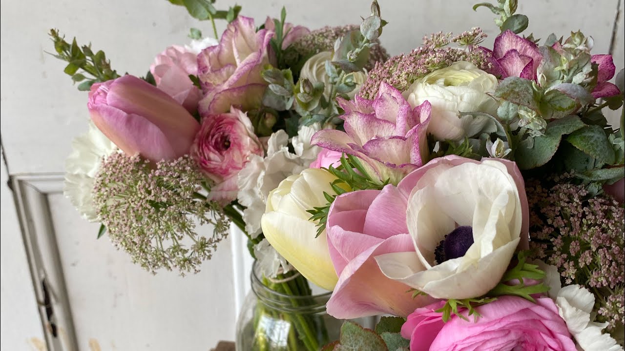 Wedding flowers prep with Blooms on the Hill