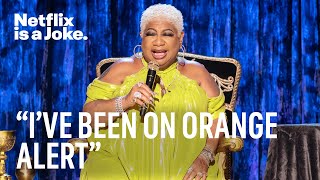 Being Nosy On The Plane | Chappelle's Home Team - Luenell: Town Business | Netflix Is A Joke