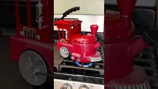 Vintage steam driven train kettle/pot. Kamenstein World of Motion - locomotive engine