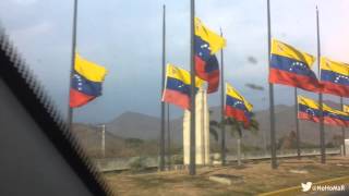 Banderas a media asta en Carabobo, por muerte de Chavez.