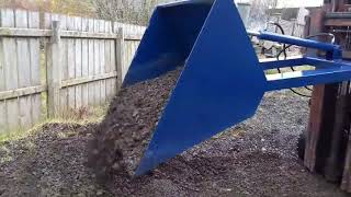 Hydraulic bucket forklift attachment