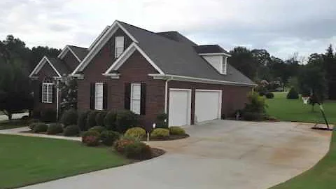 101 Grassy Knoll Way