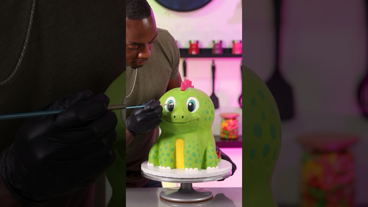 I made a dinosaur cake #shorts