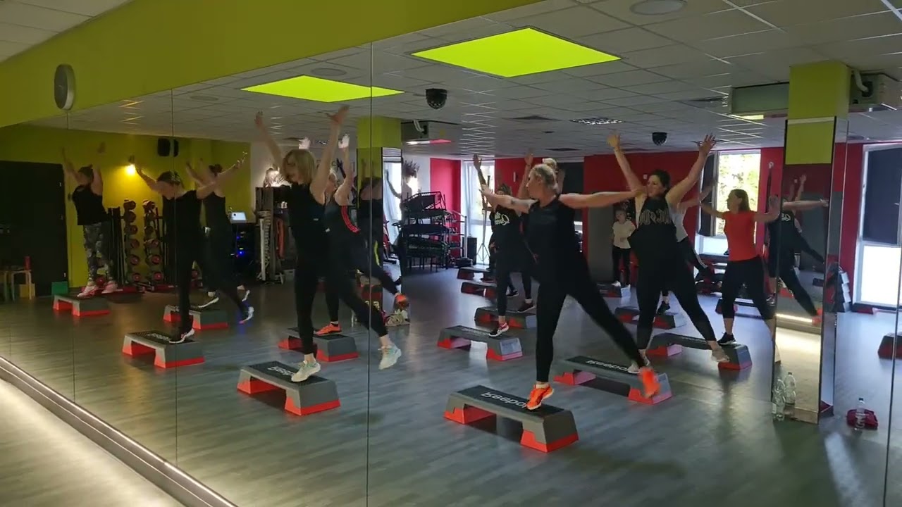 STEP choreografia / Is It Love ( Remix)