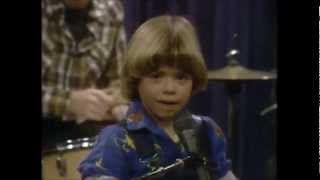 Matthew Lawrence singing on Gimme A Break (1986) screenshot 4