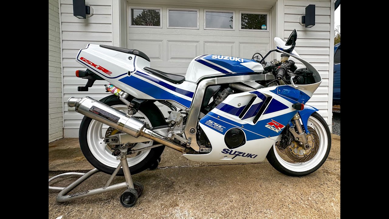 SUZUKI GSX-R400 フューエルタンク 純正 GSX-R GSXR400 (C-24-0920-14-21) スズキ [C-24-0920-14-21] maxresdefault.jpg