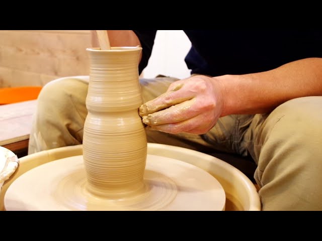 For pottery beginners] How to make a vase using an electric