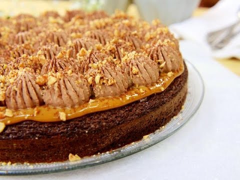 Mitt Kok Roy Fares Bakar En Saftig Snickerskaka Tv4 Youtube