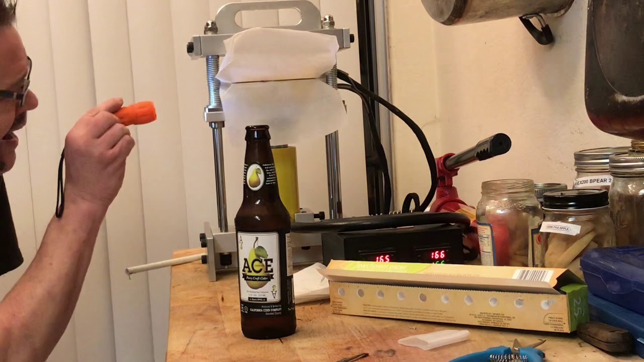 DGC-BUBBLE HASH BOTTLE TEK-SQUISHING FOR TERVIN!