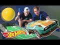 Игра в мини-голыф с Hot Wheels и Теннером Фоксом | Hot Wheels неограниченные | @Hot Wheels Россия 3+