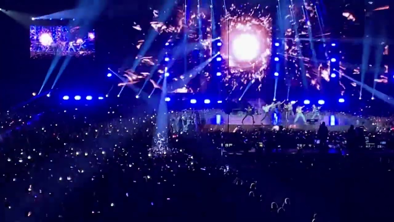 Stray Kids God’s Menu Full Performance Music Bank Paris 2023