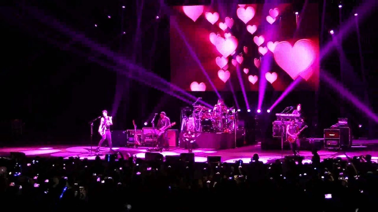 AVRIL LAVIGNE - HELLO KITTY | AUDITORIO TELMEX