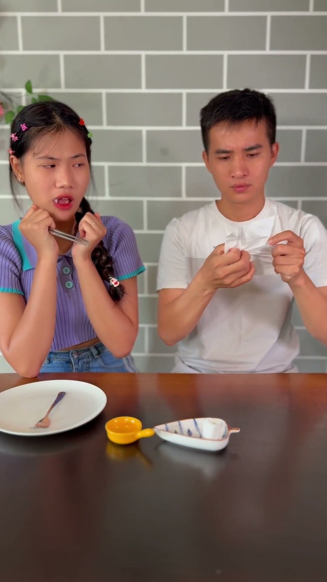 Bữa hẹn hò đầu tiên của Lily || First date #shorts