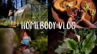 Life of a Homebody | Breakfast, Gardening & Greenhouse Cleaning